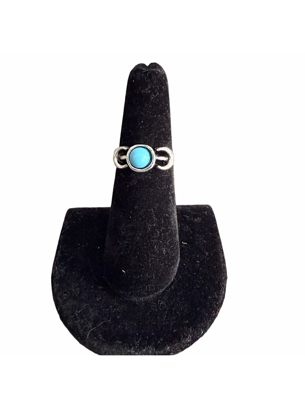 🍭6/$30 Turquoise and silver tone boho ring band - size ~ 6.25